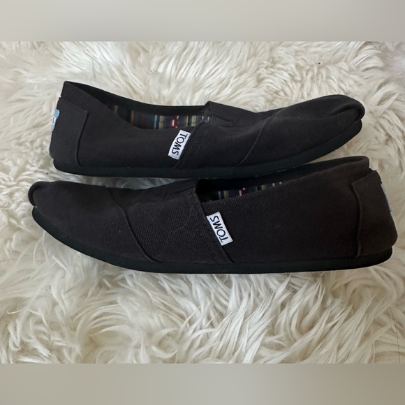 TOMS Black Slip-On Shoes. Size 8W. - Picture 5 of 8